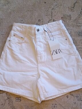 ZARA White Denim High-Rise Women's Shorts